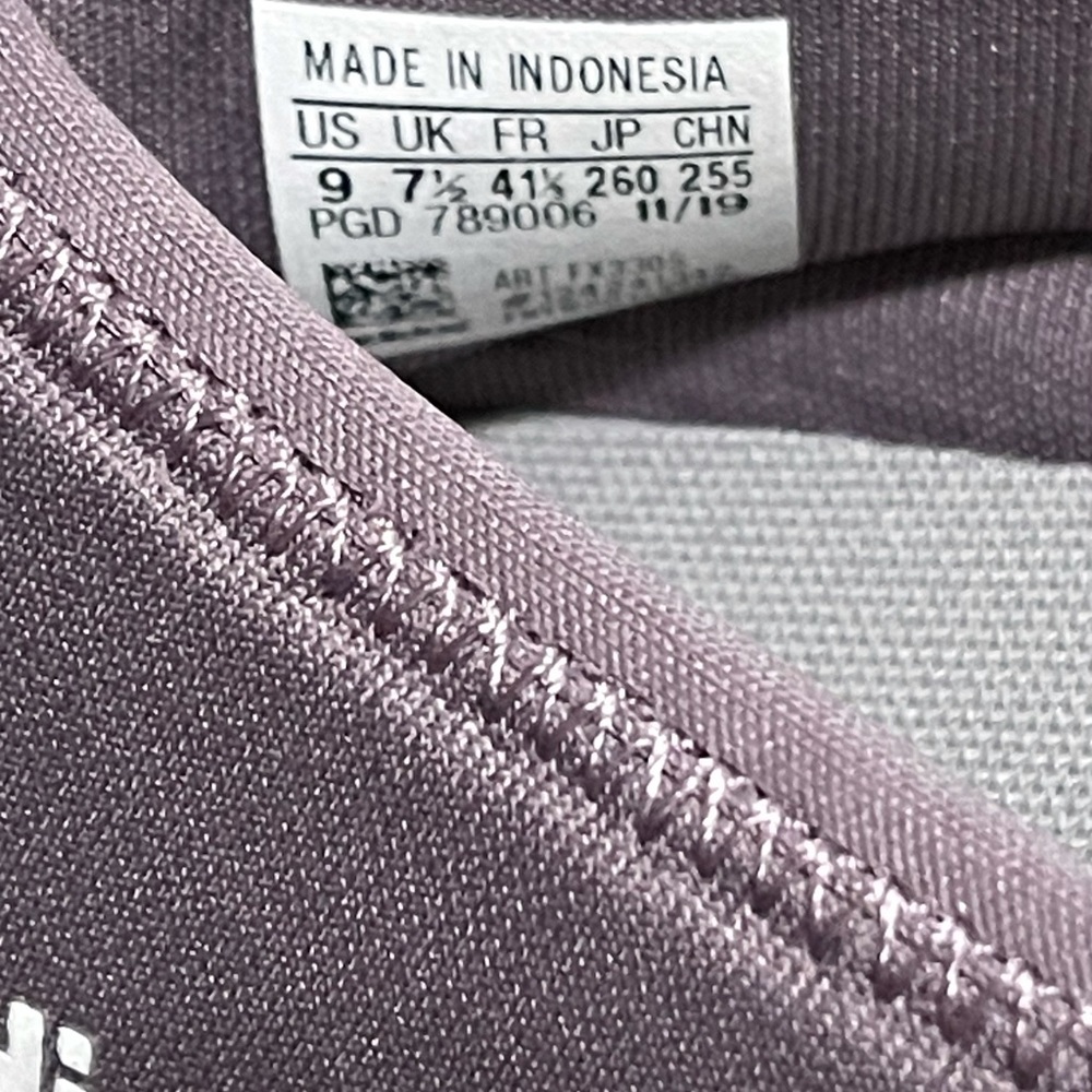 Women Adidas slip on - Picture 6 of 6